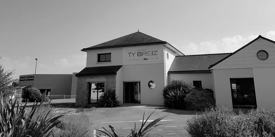 Histoire 2001 Construction du siege actuel Ty Breiz copie